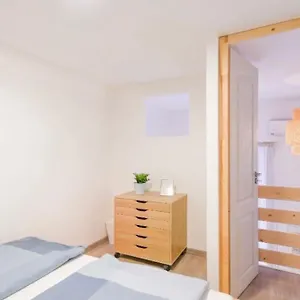 2 Bedroom Flat In Nyar Str., Boutique Appartamento Budapest